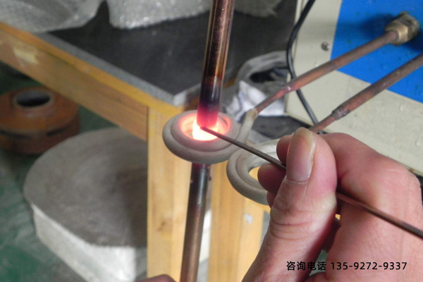 ���l���C-�ضȿ�����ϵ�y��