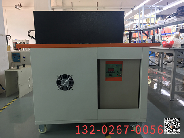 ���l���ӟ�t�Ă��S���O���|����