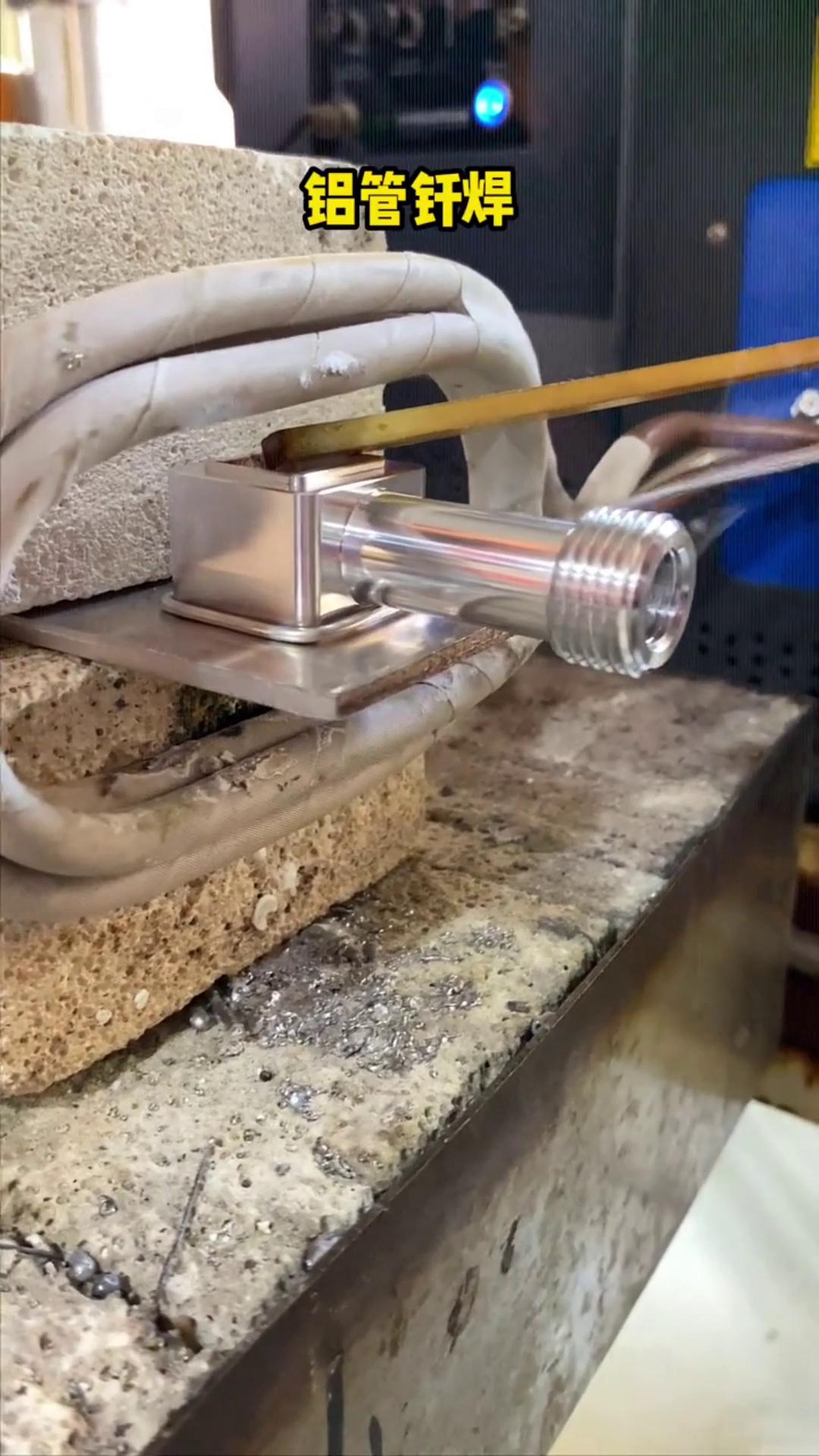 �X���F��-����Դ��܇���{�����·����-Һ����X�ܺ����ø��l���C