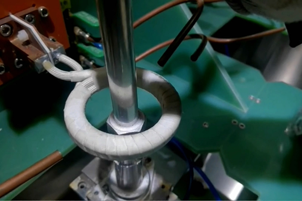 ���l�F���C�����X��