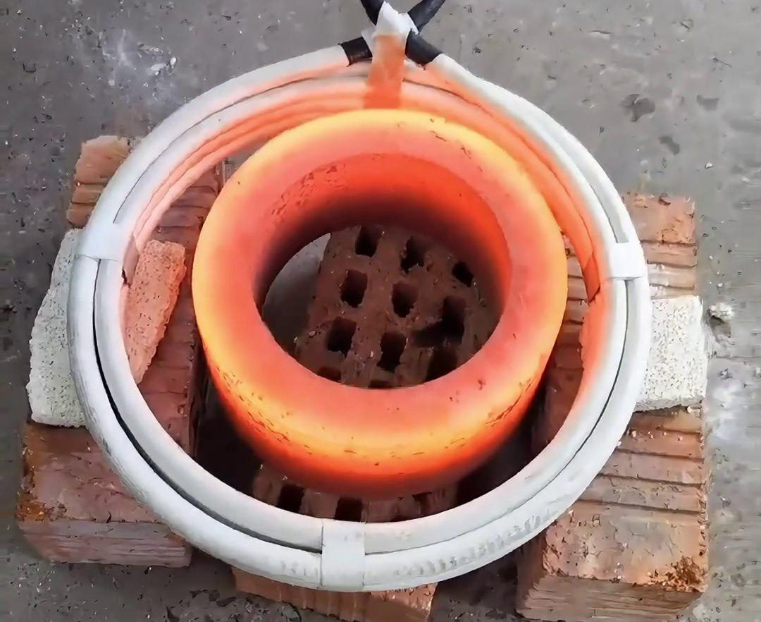 軟鏈接感應加熱與手持式感應加熱有什么區別？