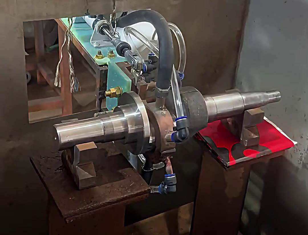 曲軸中頻淬火是一種高效、節能、環保的熱處理方法