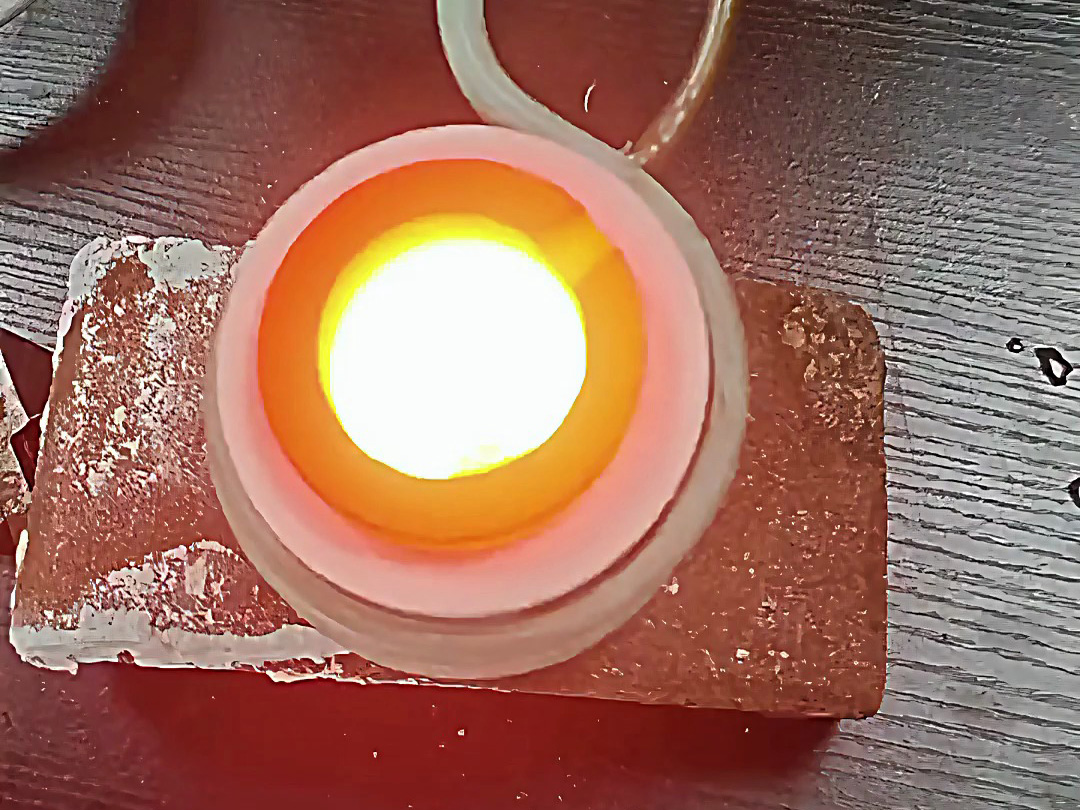 珠寶金銀加工選它！220V 小型高頻熔煉爐，多場景都適配