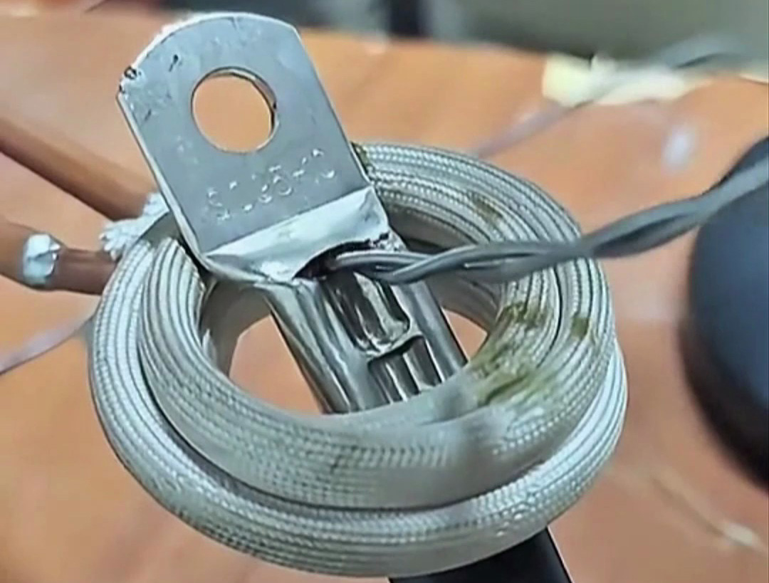 線束端子錫焊有必要嗎？銅鼻子高頻焊接全過程揭秘，高效可靠還環保！