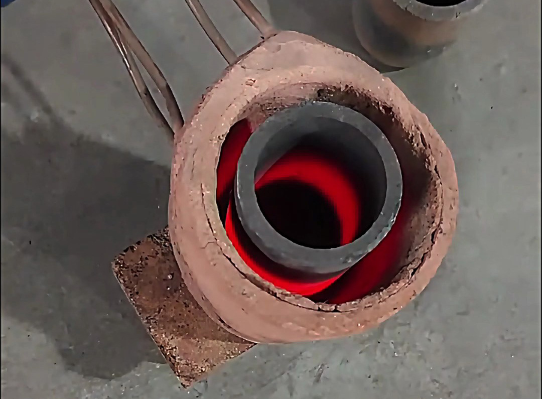 海拓小型中高頻熔煉爐：幾分鐘熔盡多類金屬，珠寶 / 實驗室 / 教學全適配！