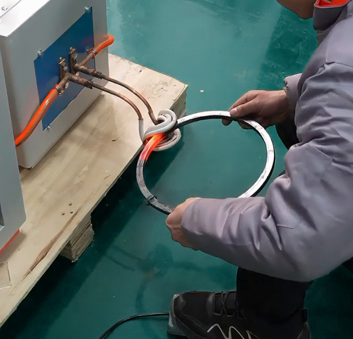 異形件、大件加熱不用愁！海拓開口感應加熱線圈輕松破局