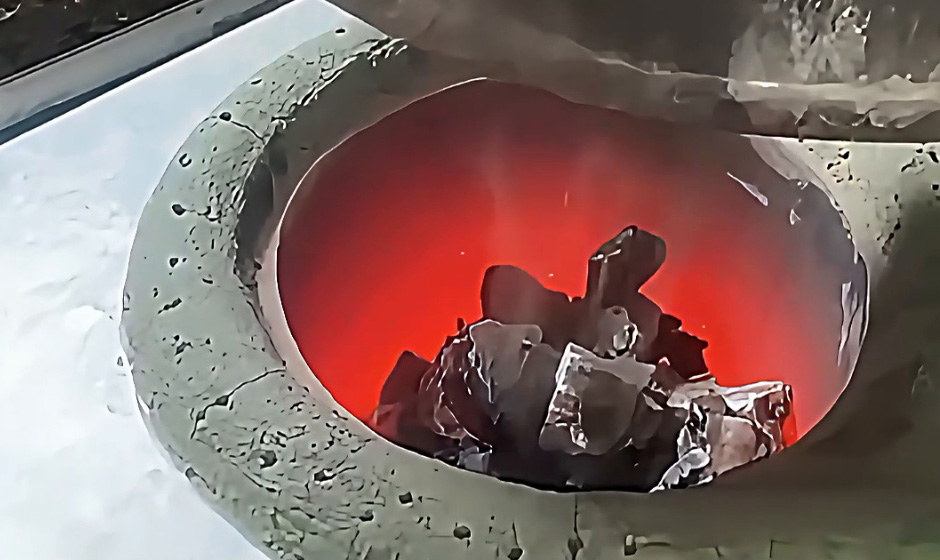 礦石冶煉高效利器！海拓中頻熔煉爐精準適配全品類礦石熔煉