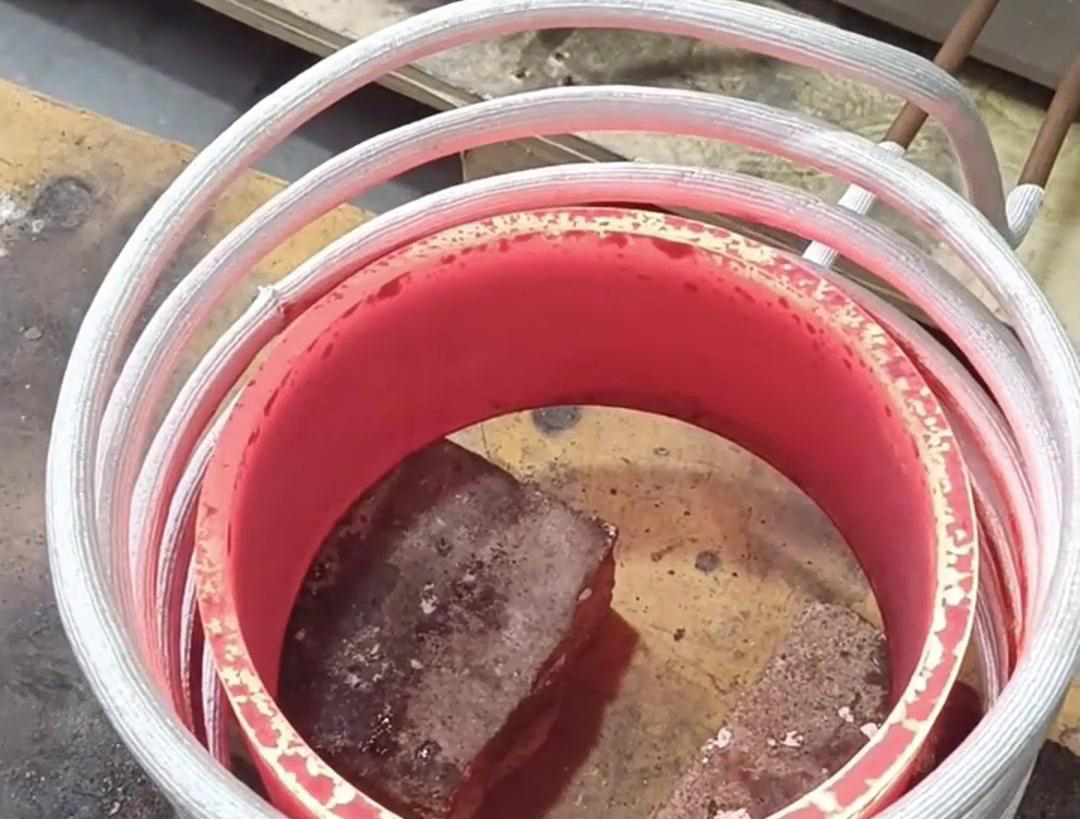 創新科技，加熱不再漫長等待，250mm 鋼管超音頻加熱瞬間搞定，高效節能，讓加熱變得更簡單