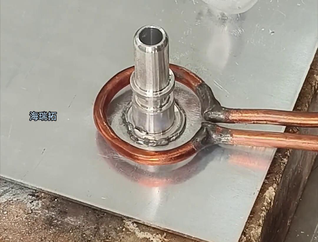 高頻焊接鋁件具有高效性、焊接質量、環保性能以及廣泛應用領域上