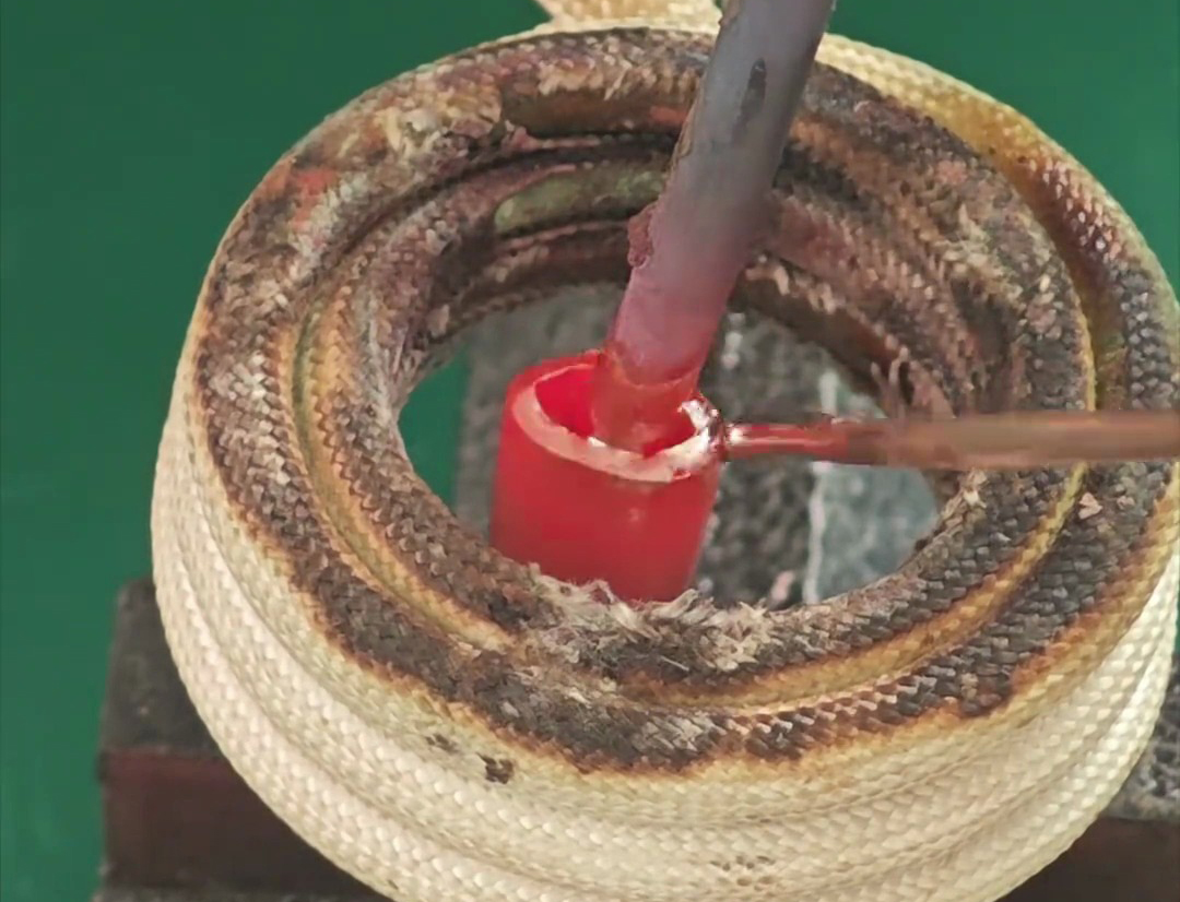 高頻銅管焊接機對銅管進行快速、高效焊接的專業設備