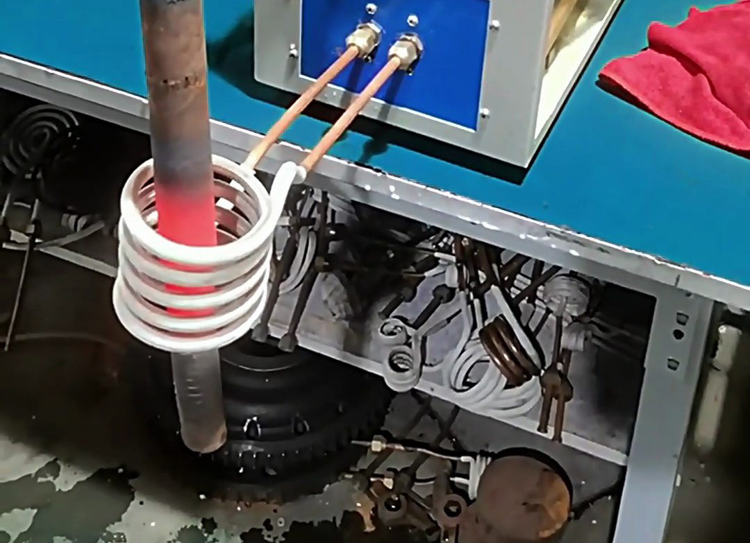 高頻感應加熱機實現時間、功率、溫度的靈活控制