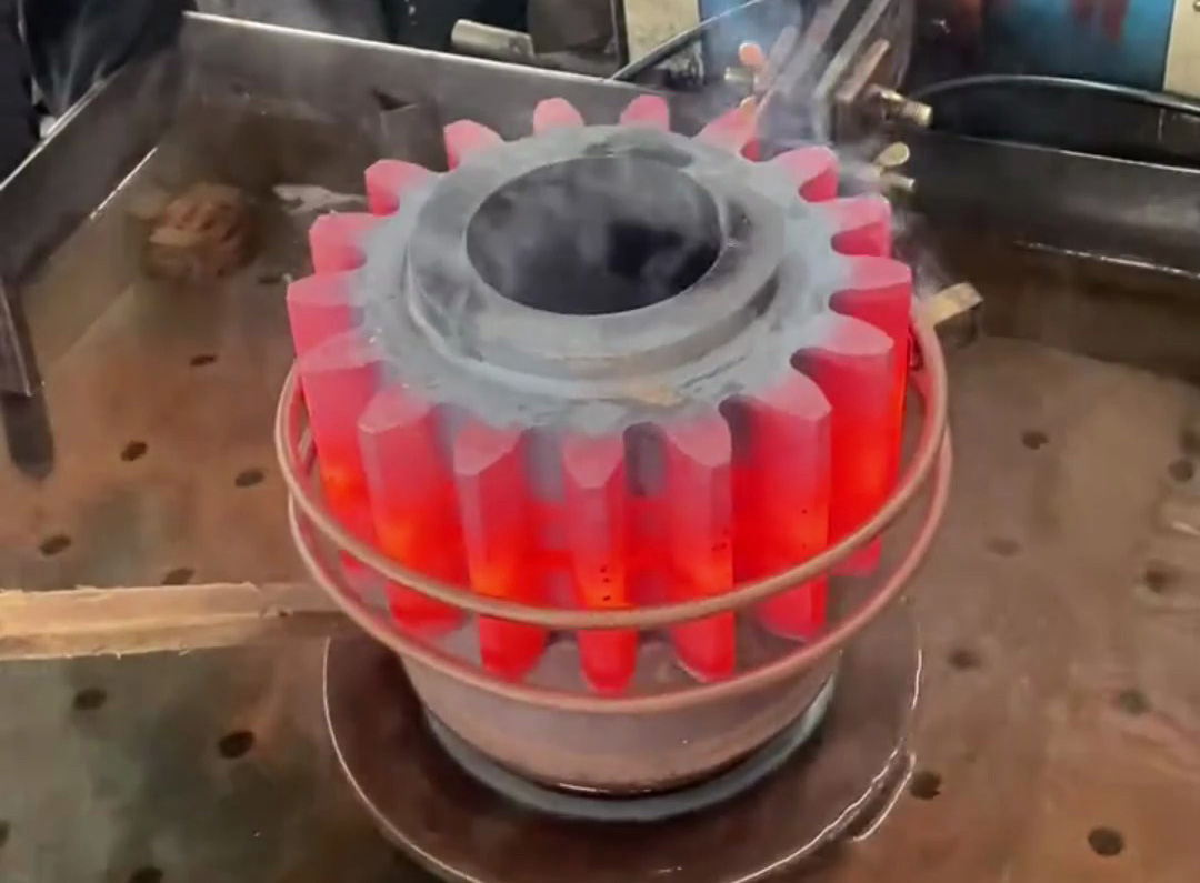 齒輪淬火頻率怎么選？中頻淬火VS超高頻淬火，哪種更適合你的齒輪？