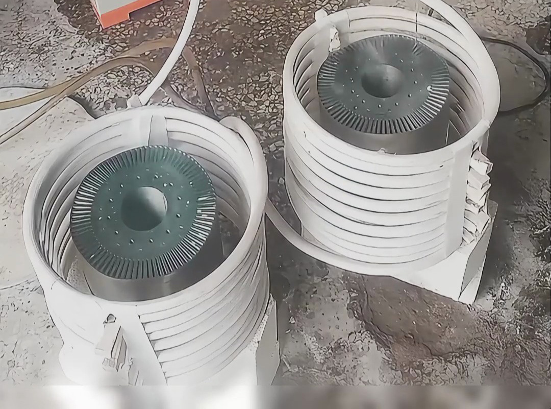 電動機轉子鐵芯加熱全過程揭秘！中高頻感應加熱設備溫控加熱