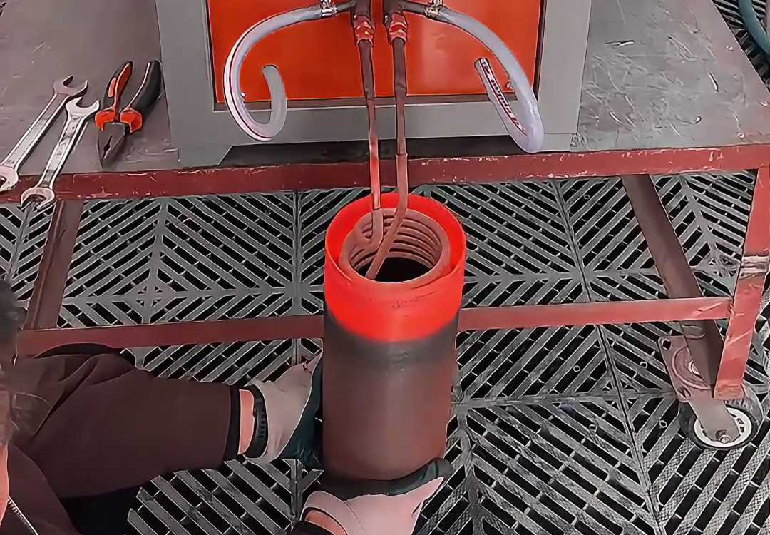 鋼管內孔加熱新突破！感應加熱設備讓你告別傳統火焰加熱方式