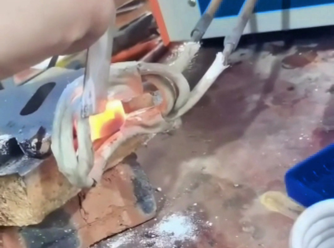 為什么鋸齒合金釬焊可以使用高頻焊機焊接！