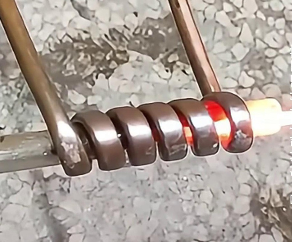 2.0鈦絲超高頻在線退火消除材料內部的殘余應力、改善材料的組織結構和提高材料的機械性能